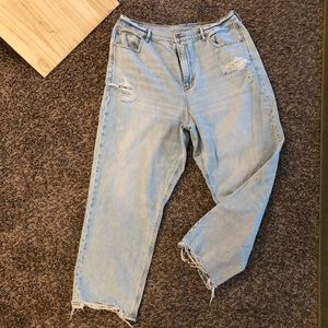 American Eagle Lightwash Distressed Highest Rise Boyfriend Jeans